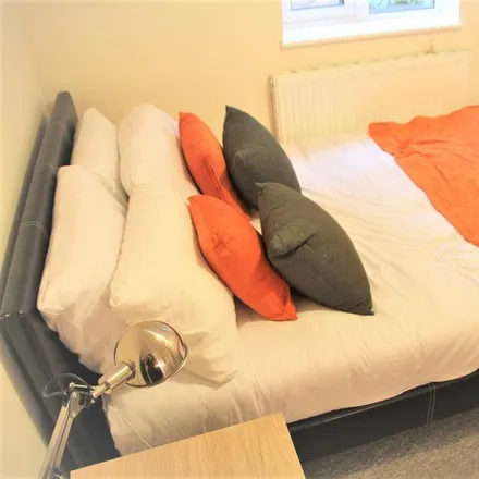Rent this 1 bed room on 50 Peveril Street in Nottingham, NG7 4AL