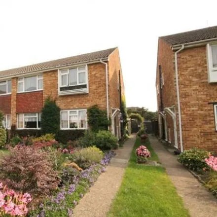 Rent this 2 bed room on Catherine Drive in Kempton Park, TW16 7TF