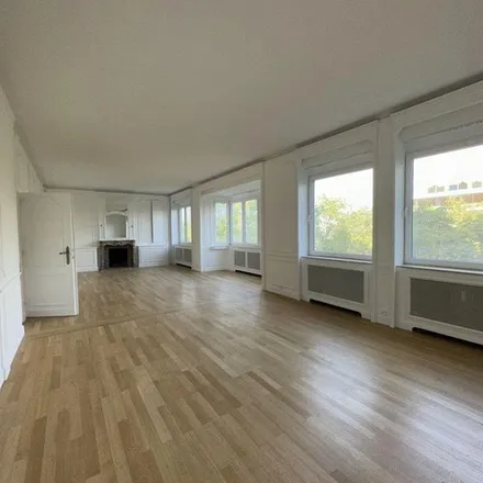 Image 3 - Résidence Queen, Avenue Louise - Louizalaan 347, 1000 Brussels, Belgium - Apartment for rent