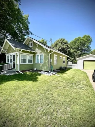 Buy this 2 bed house on 1312 9th Avenue in Kearney, NE 68845