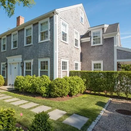 Image 1 - 20 West Chester Street, Mikas Pond, Nantucket, MA 02554, USA - House for sale