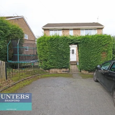 Rent this 3 bed house on Dorian Close in Bradford, BD10 8BQ