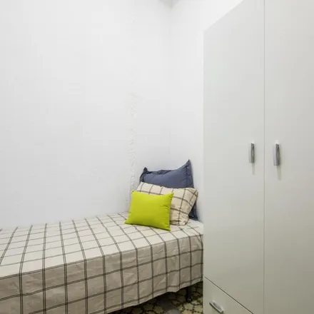 Image 7 - Carrer de Verdi, 54, 08012 Barcelona, Spain - Apartment for rent