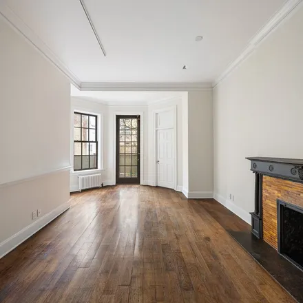 Rent this 2 bed townhouse on 127 East 69th Street in New York, NY 10021
