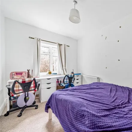 Image 7 - Canbury Park Road, London, KT2 6LF, United Kingdom - House for rent