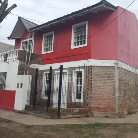 Buy this 6 bed house on Municipalidad de Malvinas Argentinas in Avenida Presidente Juan Domingo Perón 4276, Malvinas Argentinas