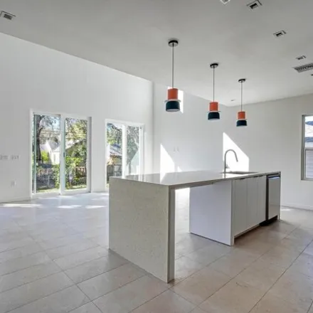 Image 3 - 768 14th Avenue South, Saint Petersburg, FL 33701, USA - House for sale