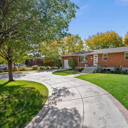 Buy this 5 bed house on 165 North 400 East in Lindon, Utah County