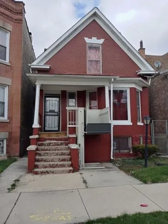 Buy this 4 bed house on 4918 West Fulton Street in Chicago, IL 60644