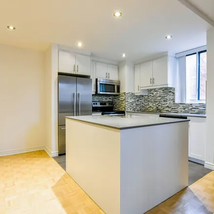 Rent this 3 bed apartment on 4714 Boulevard De Maisonneuve Ouest in Westmount, QC H3Z 2N1