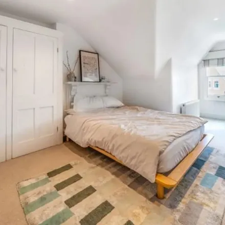 Rent this 6 bed apartment on 28 Huron Road in London, SW17 8RF