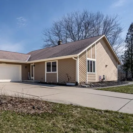 Buy this 3 bed house on N82W16400 Lavergne Court in Menomonee Falls, WI 53051