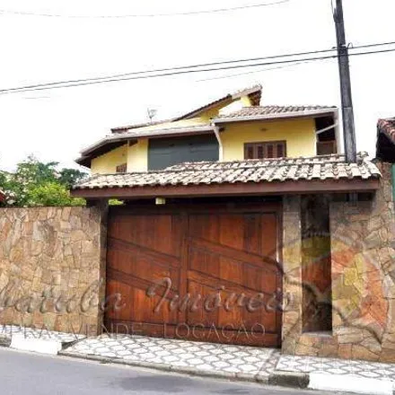 Buy this 5 bed house on Cartório da 144ª Zona Eleitoral in Rua Hans Staden, Centro