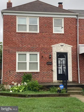 Buy this 3 bed townhouse on 2126 Redthorn Road in Middle River, MD 21220