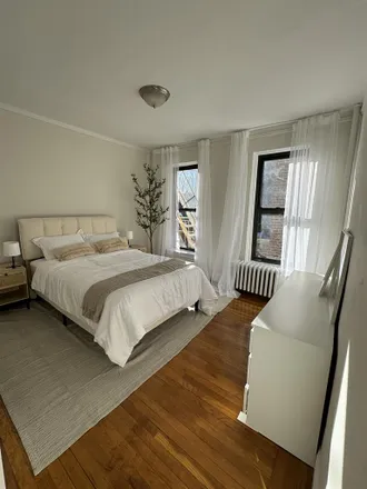 Rent this 1 bed room on 340 East 63rd Street in New York, NY 10065