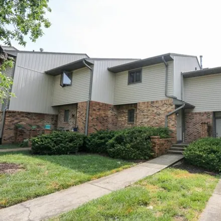Rent this 3 bed condo on 381 Foxfire Drive in Columbia, MO 65201
