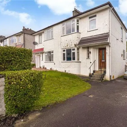Buy this 3 bed duplex on Southlea Avenue in Thornliebank, G46 7BS