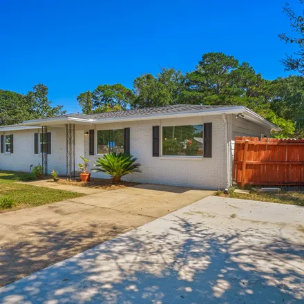 Image 3 - 108 Marilyn Avenue Northwest, Fort Walton Beach, FL 32548, USA - House for rent