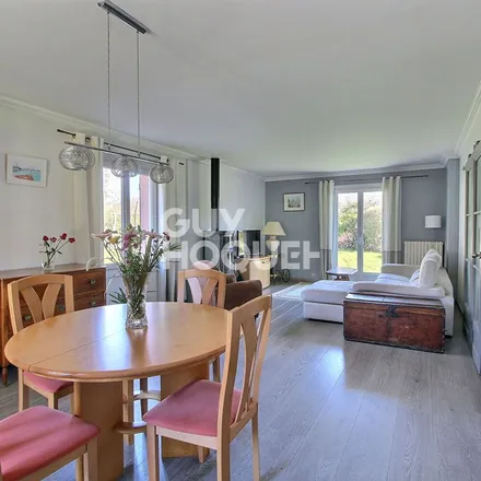 Rent this 7 bed apartment on 9010 Place Félix Faure in 78120 Rambouillet, France