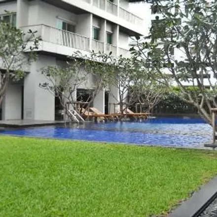 Rent this 2 bed apartment on unnamed road in Huai Khwang District, Bangkok 10310