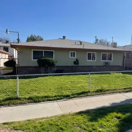 Buy this 5 bed house on 430 North Glenn Avenue in Fresno, CA 93701