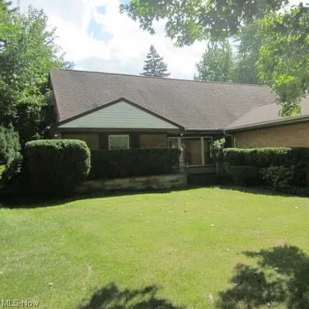 Buy this 5 bed house on 5699 Alberta Drive in Lyndhurst, OH 44124