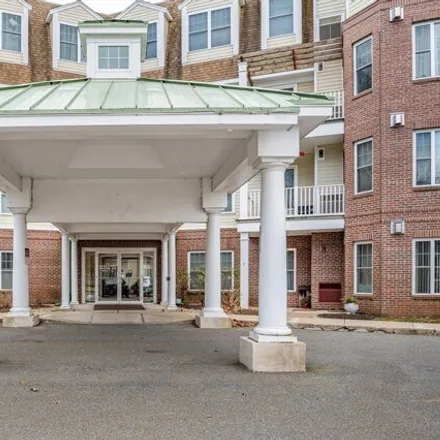 Buy this 2 bed condo on 295 Salem Street in Walnut Hill, Woburn