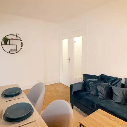 Image 4 - 97 Boulevard Voltaire, 75011 Paris, France - Apartment for rent