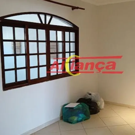 Rent this 3 bed house on Rua Castelo Branco in Vila Barros, Guarulhos - SP