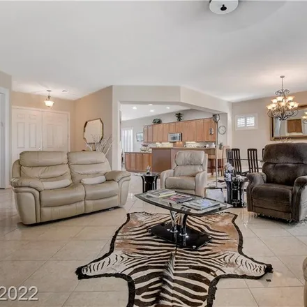 Image 5 - 2080 Twin Falls Drive, Henderson, NV 89044, USA - House for sale