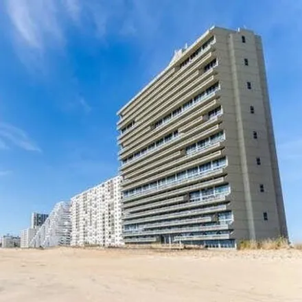 Image 2 - Century 1 Condominium, Coastal Highway, Ocean City, MD 21842, USA - Townhouse for sale