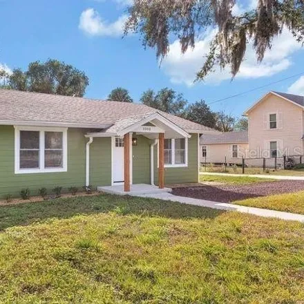 Buy this 3 bed house on 1000 East Orange Avenue in Eustis, FL 32726