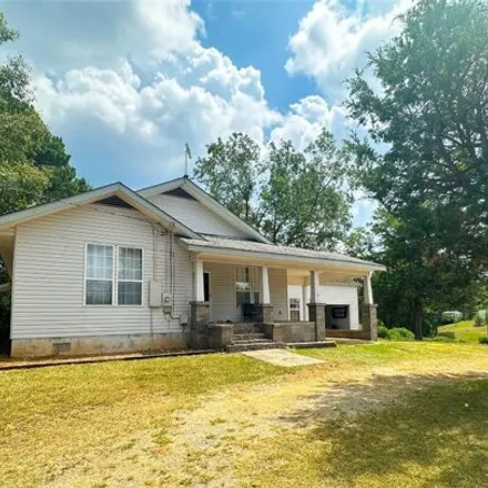 Buy this 3 bed house on 3515 Red Hill Rd in Tallassee, Alabama