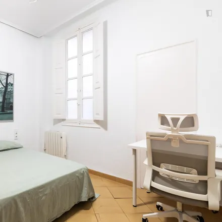 Rent this 7 bed room on Carrer de Martínez Cubells in 6, 46002 Valencia