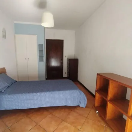 Rent this 5 bed apartment on Volta das Calçadas in Rua Mendes dos Remédios, 3040-002 Coimbra