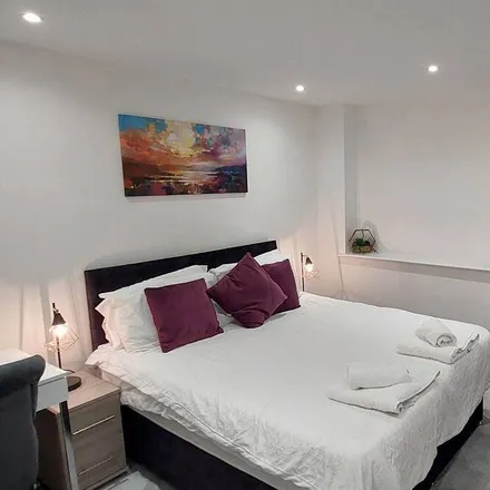 Image 1 - Surrey Heath, GU15 3RB, United Kingdom - Apartment for rent