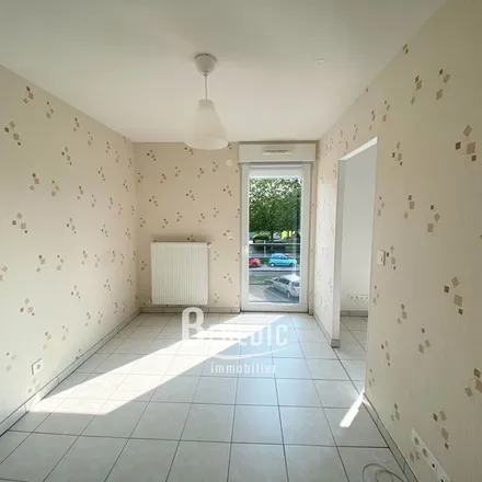 Rent this 1 bed apartment on 11 Rue Sainte-Marie in 57045 Metz, France