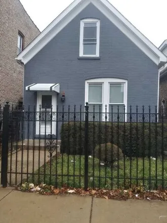 Image 1 - 3686 West Grand Avenue, Chicago, IL 60622, USA - House for sale