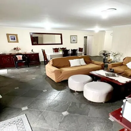 Buy this 3 bed apartment on Avenida Getúlio Vargas in Centro, Manaus - AM