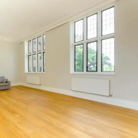 Rent this 2 bed apartment on The Ridgeway in Barnet, London