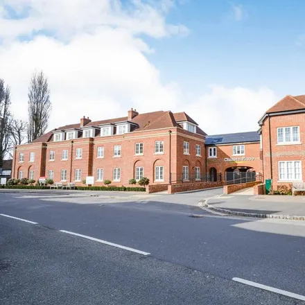 Rent this 2 bed apartment on Amersham Old Town Car Park in Broadway, Amersham