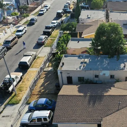 Image 2 - 1135 East 67th Street, Los Angeles, CA 90001, USA - Townhouse for sale
