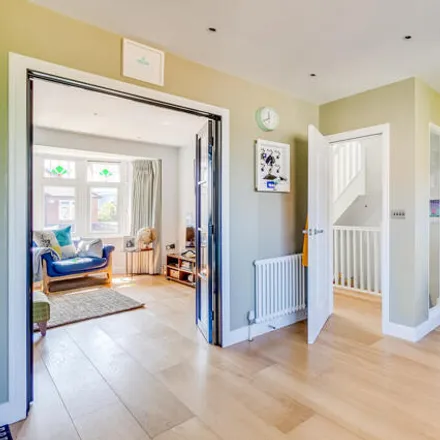 Image 7 - 60 Burnham Way, London, W13 9YA, United Kingdom - Duplex for sale