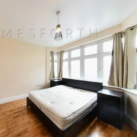 Image 6 - Hampstead School, Westbere Road, London, NW2 3SR, United Kingdom - Apartment for rent