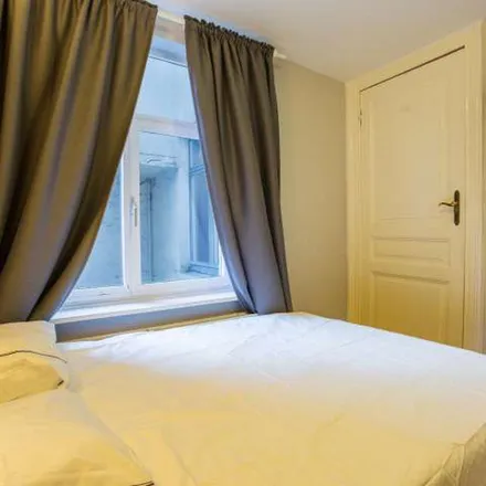 Image 3 - Place du Samedi - Zaterdagplein 1, 1000 Brussels, Belgium - Apartment for rent