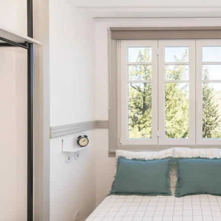 Rent this 28 bed room on Estrada de Benfica 259 in 1500-071 Lisbon, Portugal