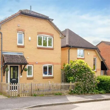 Buy this 3 bed house on Portia Grove in Newell Green, RG42 3TS