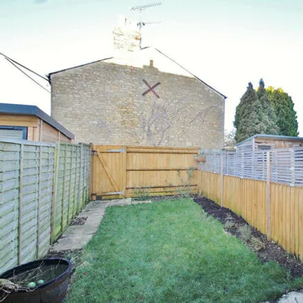 Image 4 - Kingsfield Crescent, Witney, OX28 3JW, United Kingdom - Townhouse for sale
