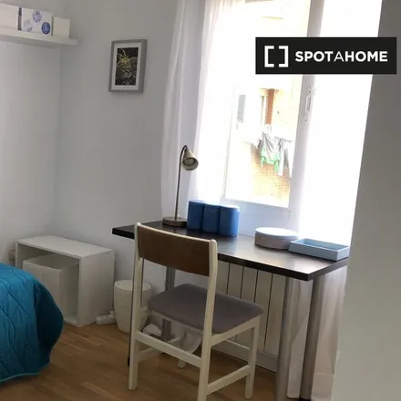 Rent this 3 bed room on Madrid in Centro Privado de Educación Infantil, Primaria y Secundaria María Auxiliadora