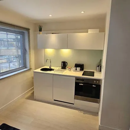 Image 2 - Leeds, LS11 9BR, United Kingdom - Apartment for rent